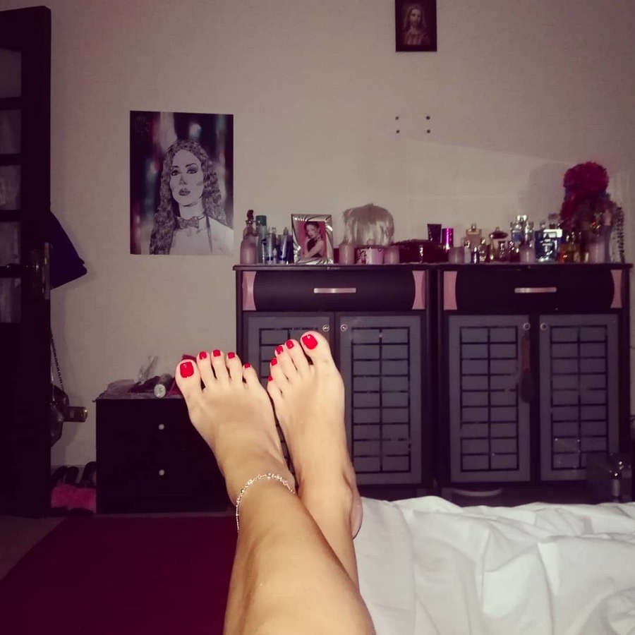 Dolly Shaheen Feet